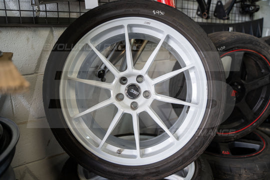 STR Racing 18×9J +38 White Multi-Spoke Alloy Wheels & Tyres – Set of 4