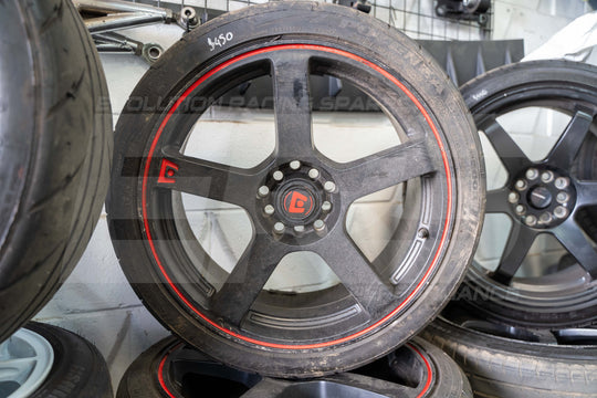 Motegi Racing 18×8J +40 Black 5-Spoke Alloy Wheels with Red Lip & Tyres – Set of 4