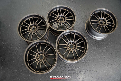 Rays Volk Racing RE30 18x10.5 +25 +18 5x114.3 Staggered Setup