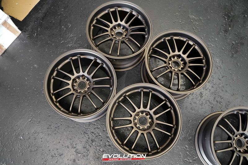 Rays Volk Racing RE30 18x10.5 +25 +18 5x114.3 Staggered Setup