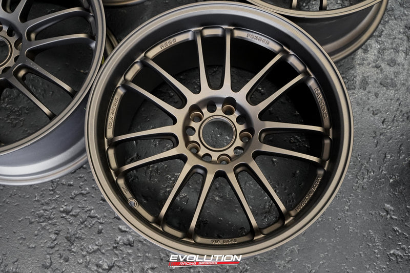 Rays Volk Racing RE30 18x10.5 +25 +18 5x114.3 Staggered Setup