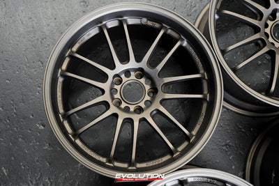 Rays Volk Racing RE30 18x10.5 +25 +18 5x114.3 Staggered Setup