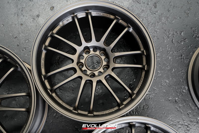 Rays Volk Racing RE30 18x10.5 +25 +18 5x114.3 Staggered Setup