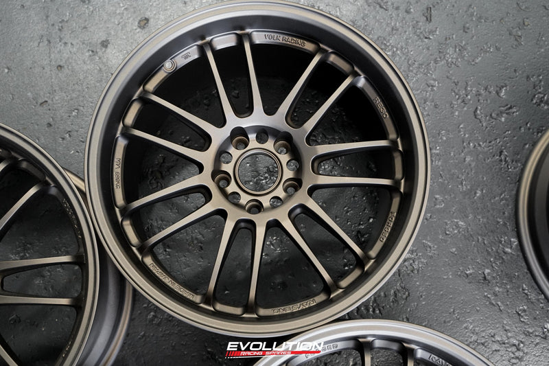 Rays Volk Racing RE30 18x10.5 +25 +18 5x114.3 Staggered Setup
